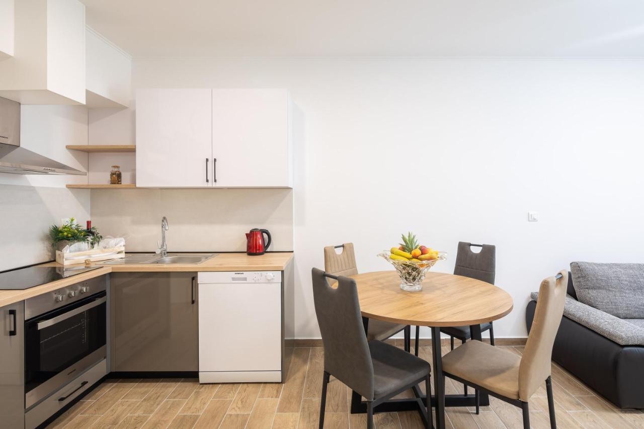 Direct Beach Apartments Jesenice  Eksteriør billede