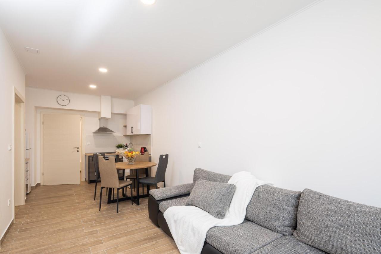 Direct Beach Apartments Jesenice  Eksteriør billede