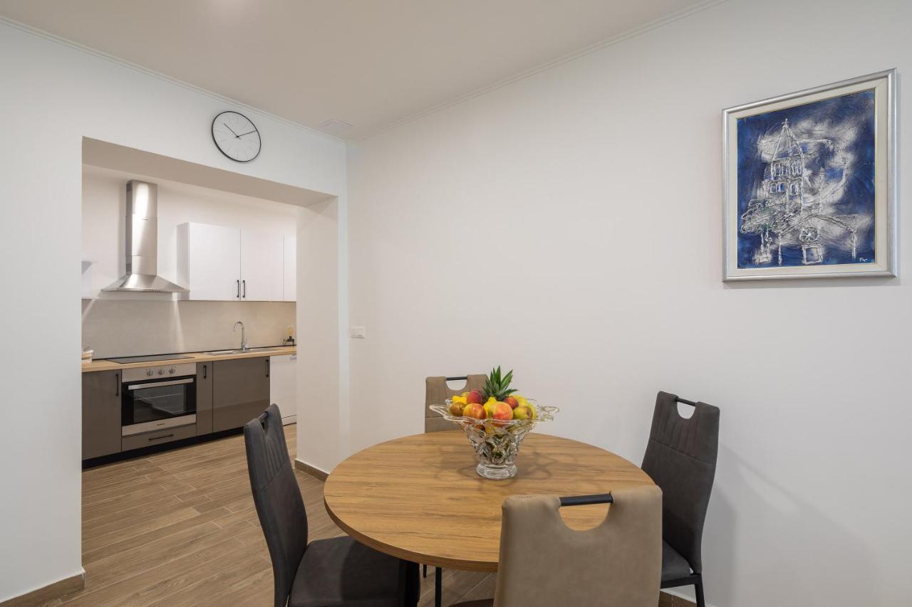 Direct Beach Apartments Jesenice  Eksteriør billede