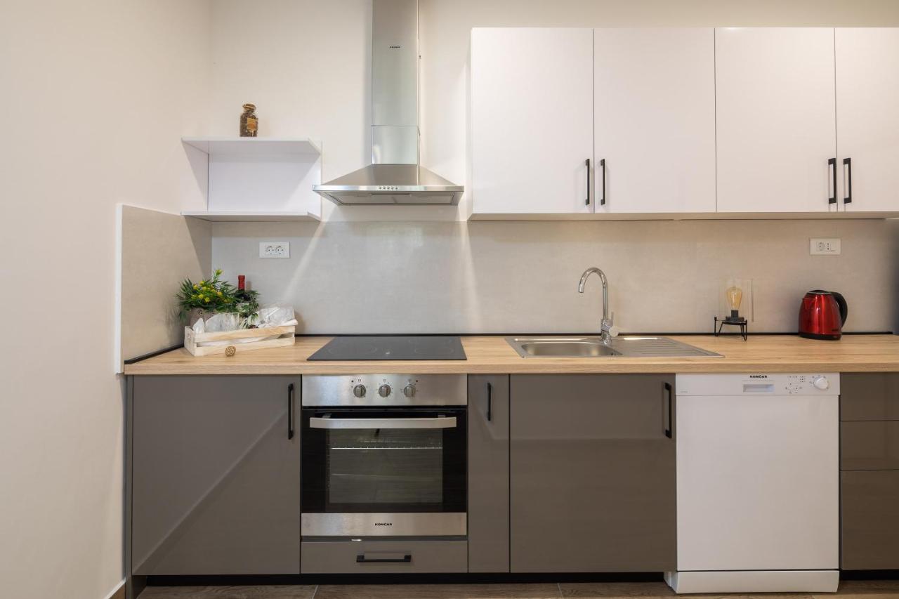 Direct Beach Apartments Jesenice  Eksteriør billede